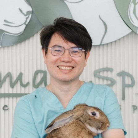 Dr. Chaowaphan Yinharnmingmongkol