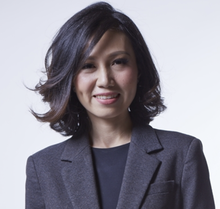 คุณภัทรศรี นิรามัยสกุล